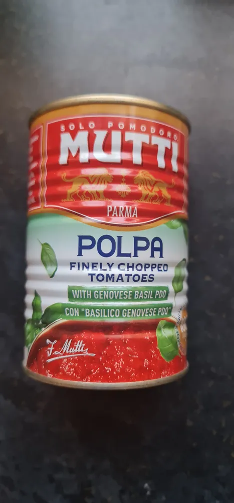 Polpa Finely Chopped Tomatoes with Genovese Basil