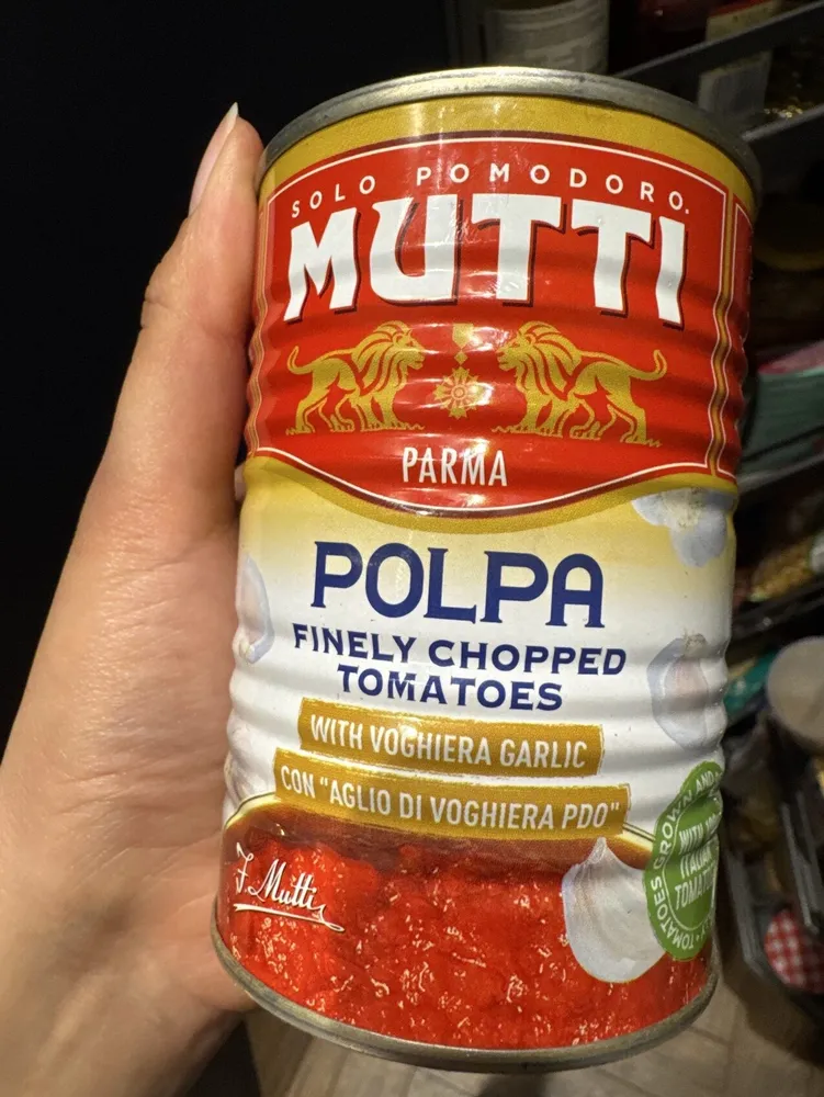Mutti Pulpa Tomatenfruchtfleisch mit Knobi