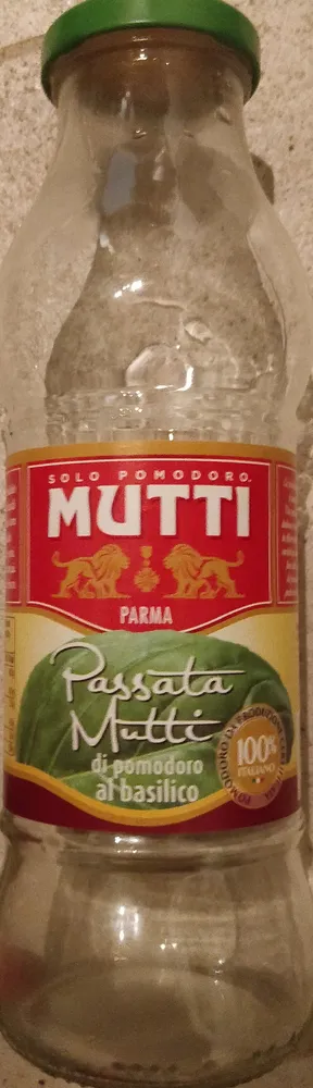 Passata di pomodoro al basilico