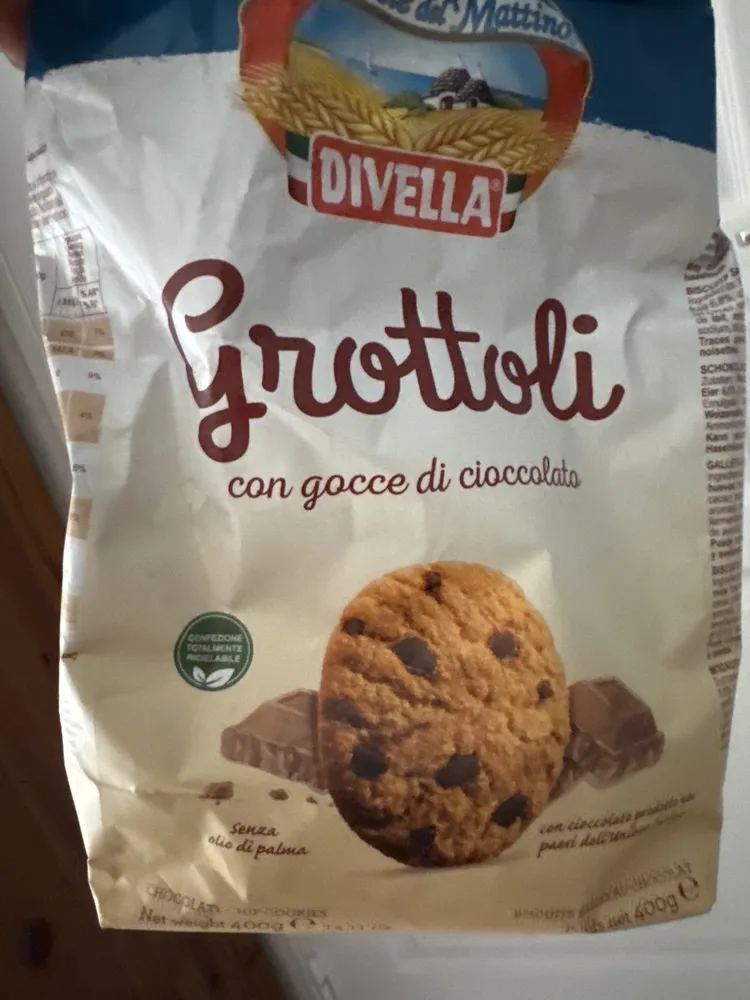 Grottoli con gocce di cioccolato