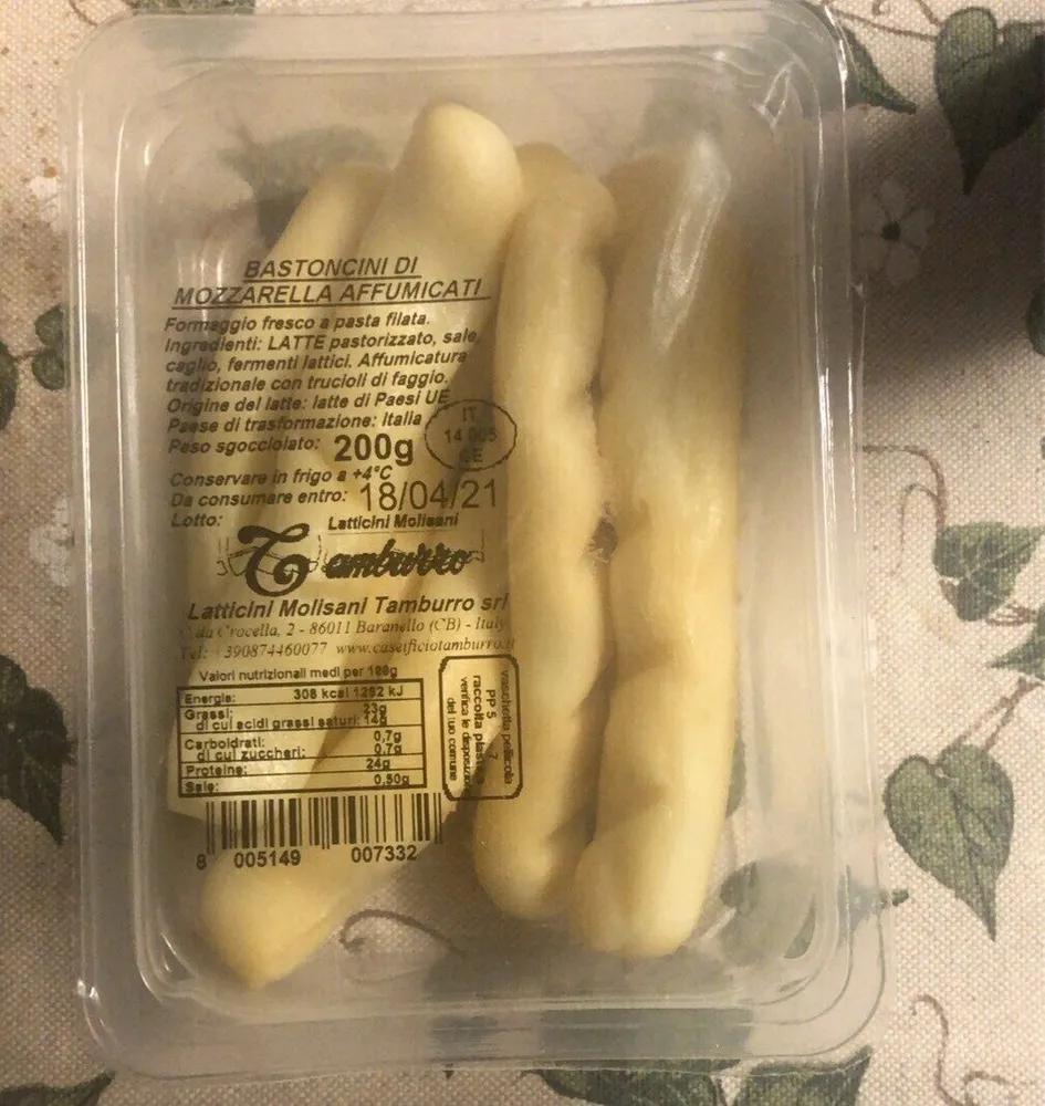 Bastoncini di mozzarella affumicata
