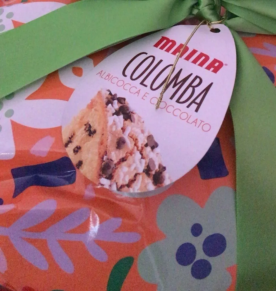 Colomba albicocca e cioccolato