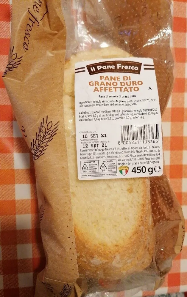 Pane di grano duro affettato
