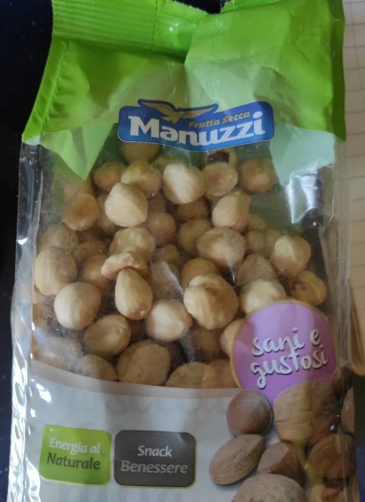 Nocciole tostate e pelate