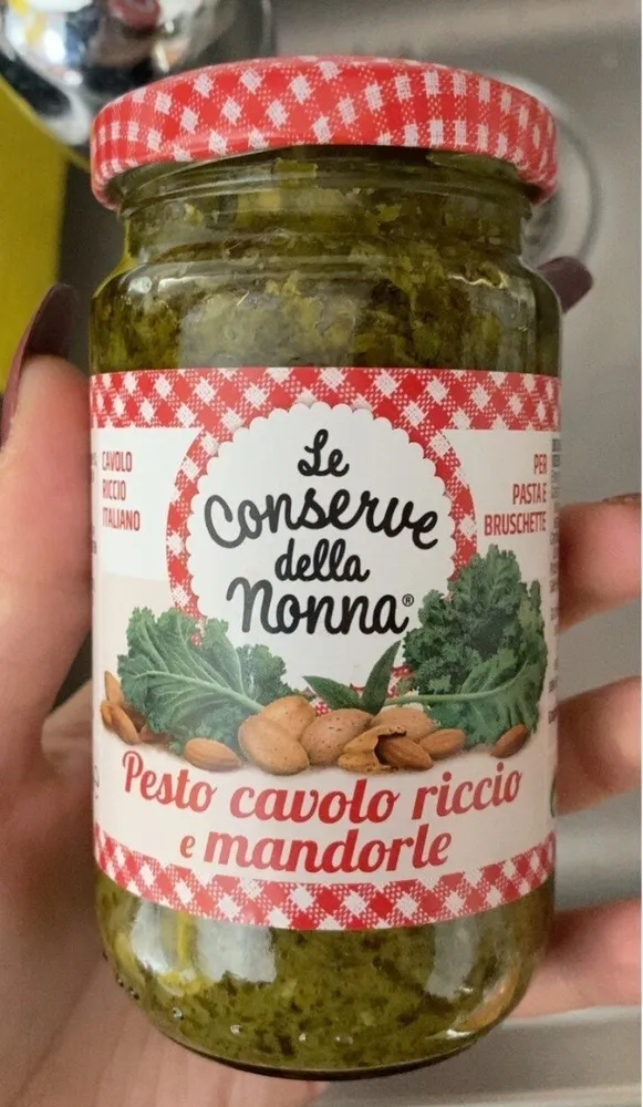 Pesto cavolo riccio e mandorle