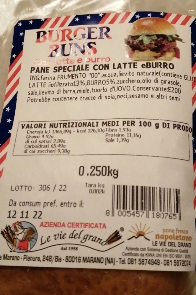 Pane speciale con latte e burro