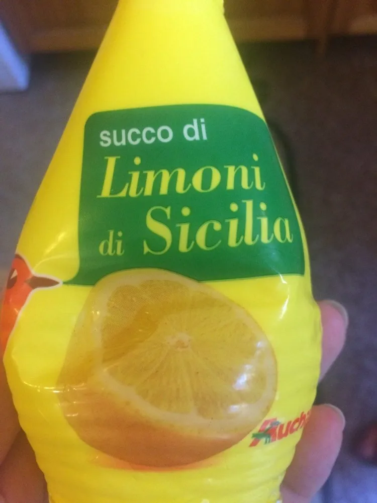 Succo di limoni di sicilia