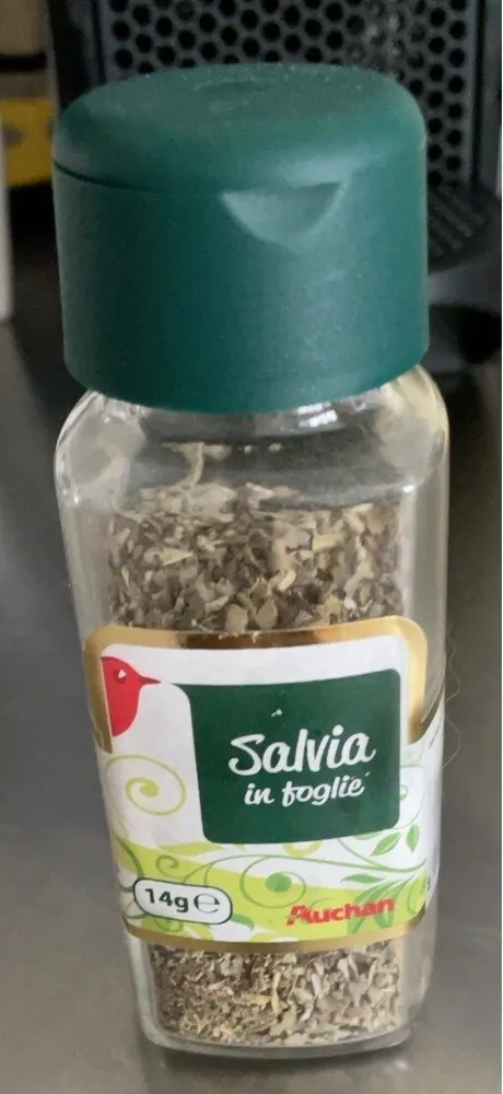 Salvia in foglie