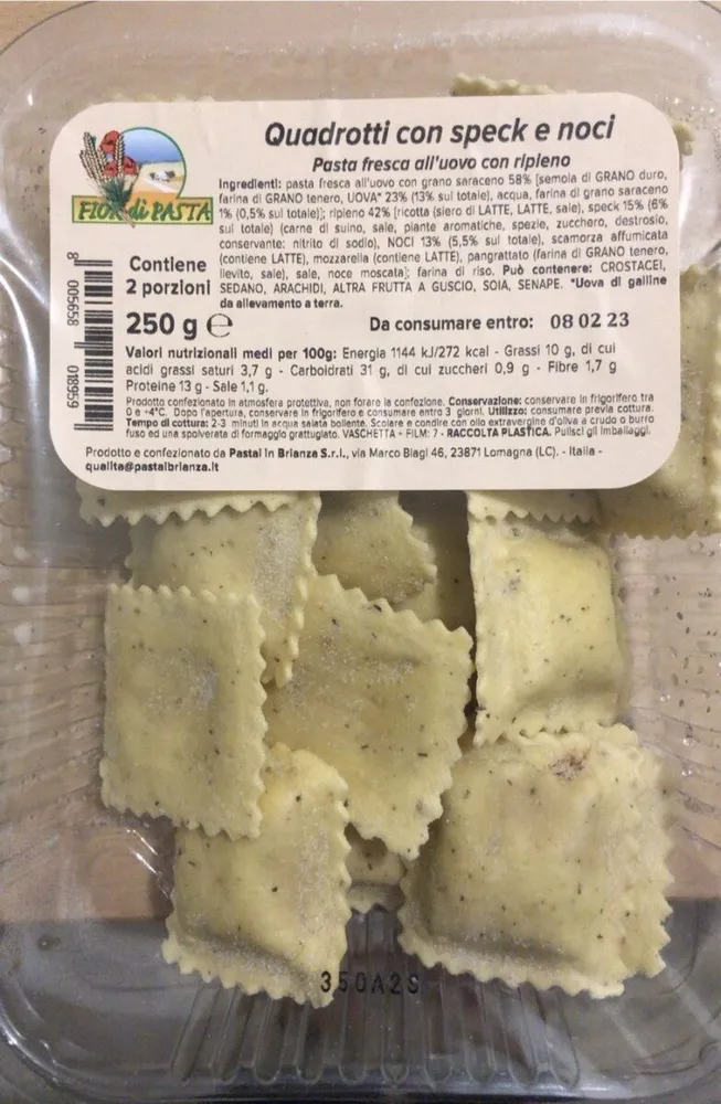 Quadrotyi con dpeck e noci
