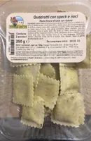 Quadrotyi con dpeck e noci