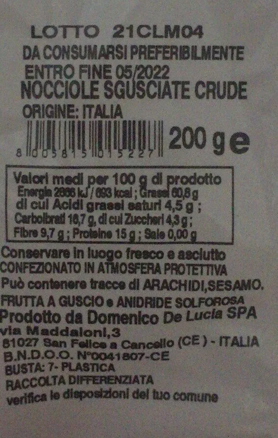 Nocciole sgusciate crude