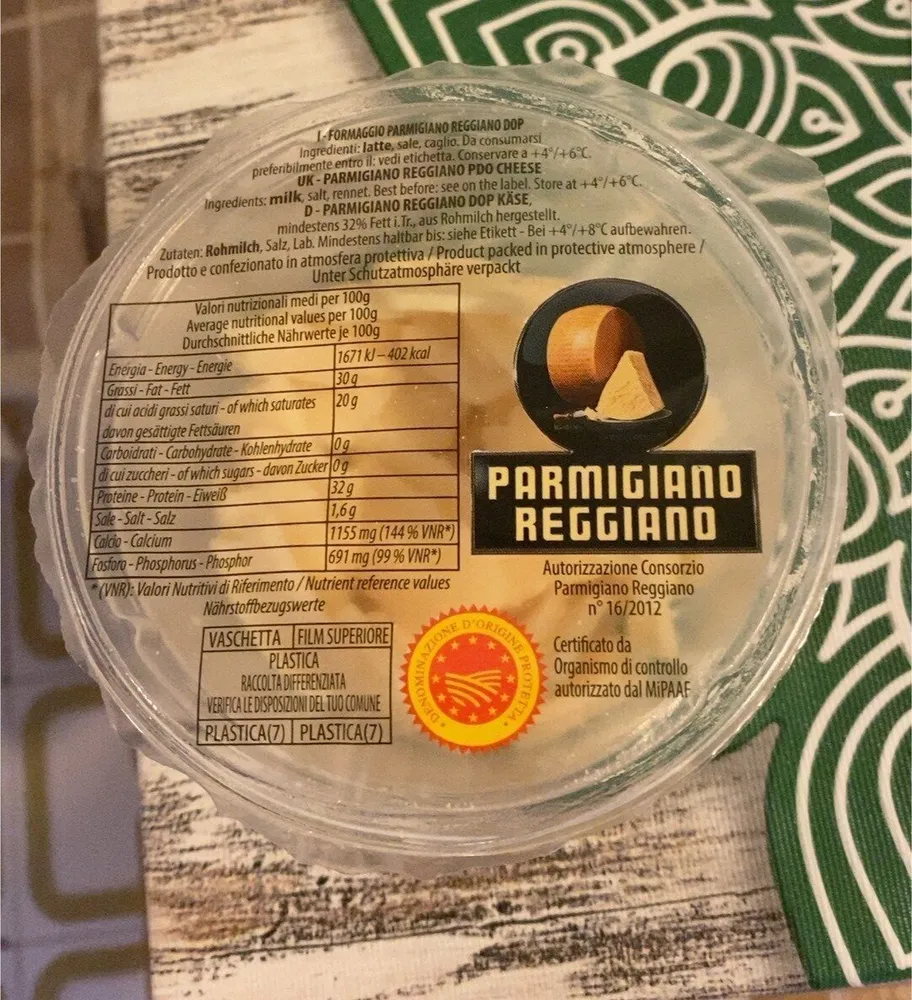 Parmigiano Reggiano a scaglie