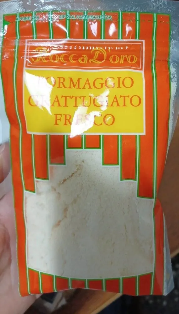 Formaggio grattugiato fresco