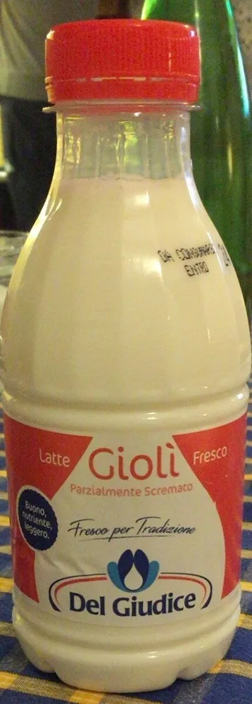 Latte giolì fresco