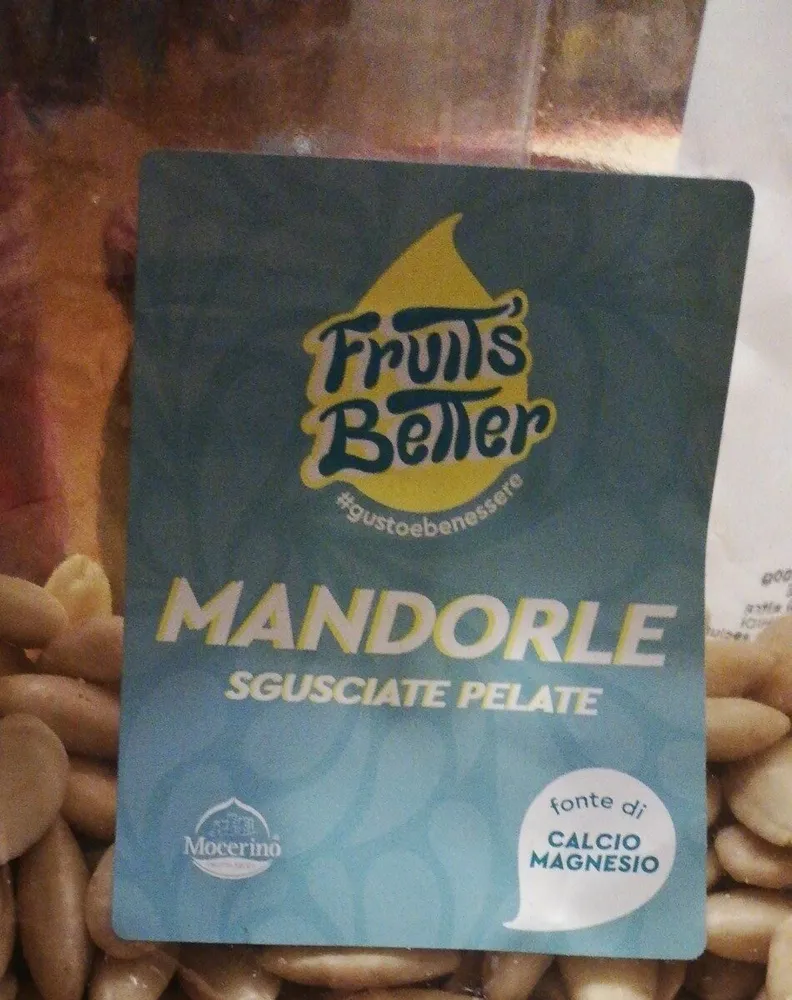 Mandorle sgusciate pelate
