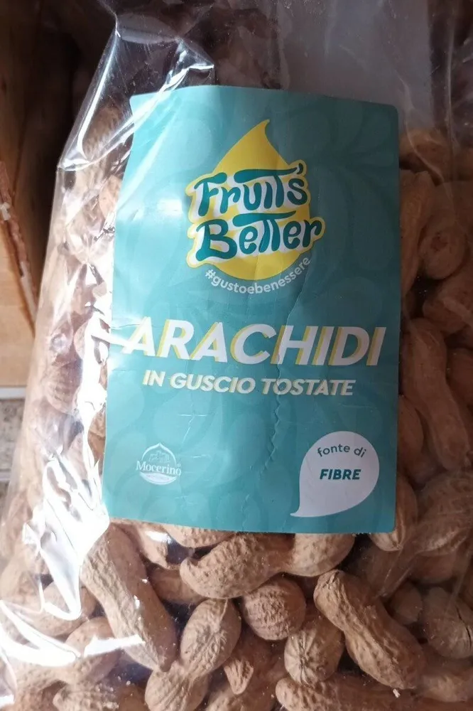 Arachidi in guscio tostate
