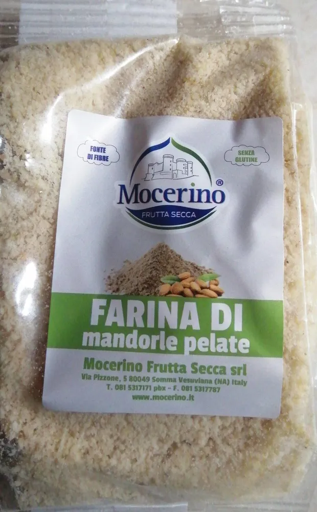 Farina di mandorle pelate