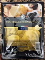 Medialunas de parmigiano reggiano y trufa