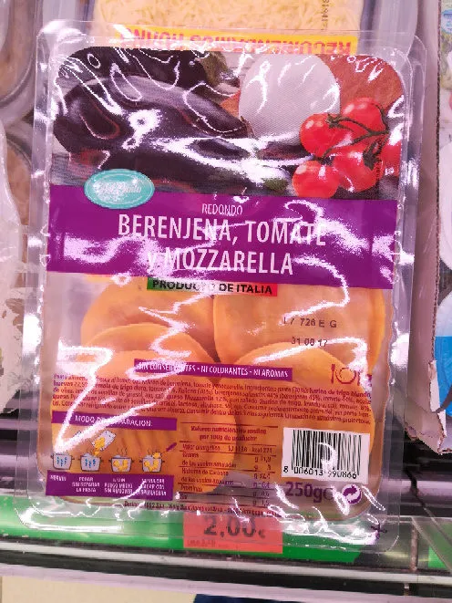 Tortellini berenjena mozzarella tomate