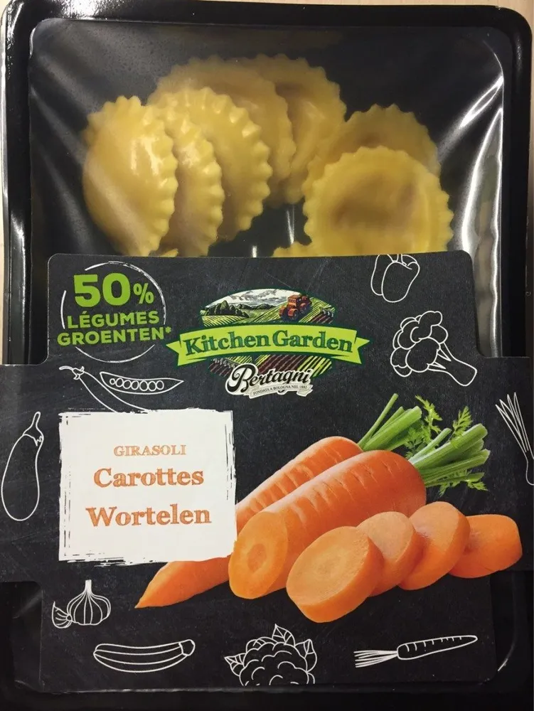 Pâte fraîches aux œufs farcies aux carottes