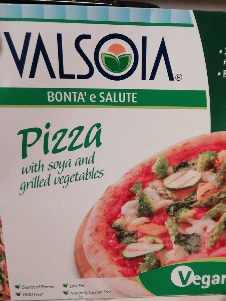 Pizza with soja and grilled vegetable
