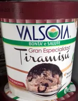 Postre helado de tiramisú