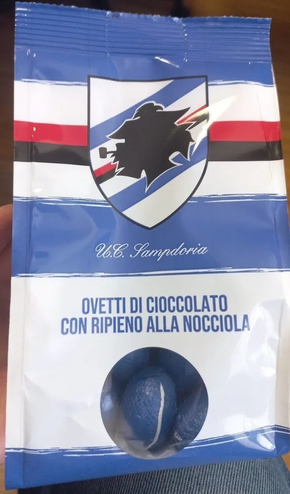 Ovetti di cioccolato con ripieno nocciola