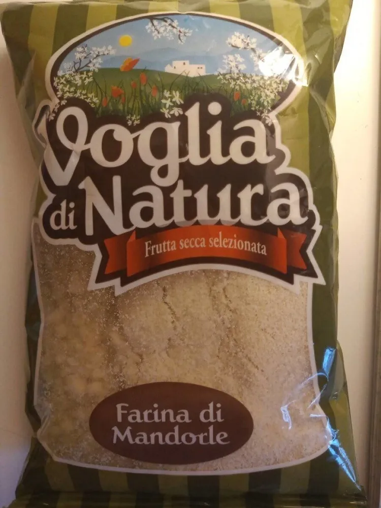 Farina di mandorle pelate