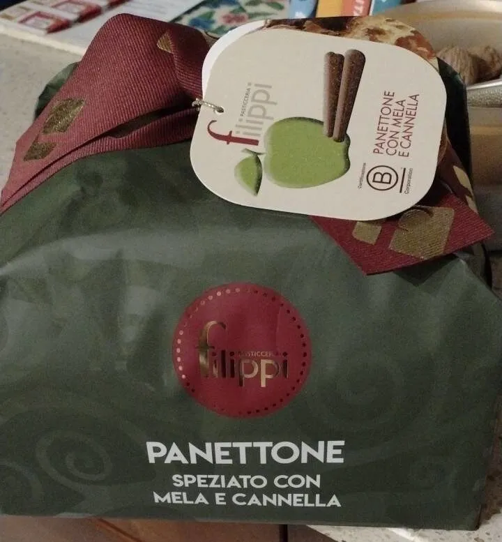 PANETTONE MELA E CANNELLA