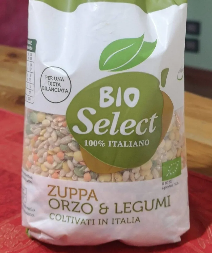 Zuppa orzo e legumi