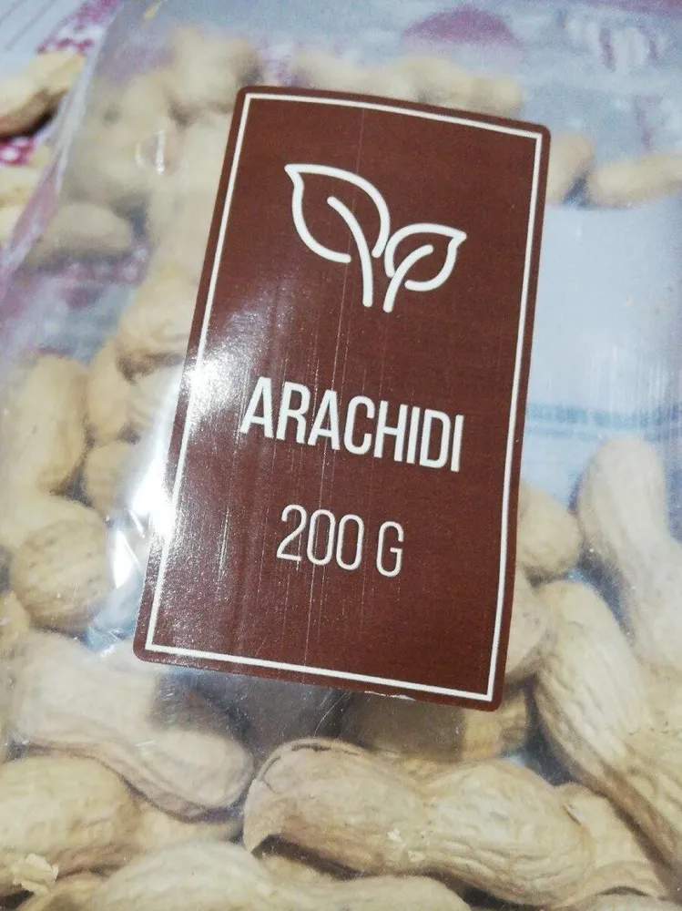 Arachidi in guscio tostate