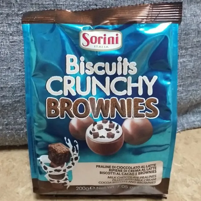 Biscuit crunchy brownies