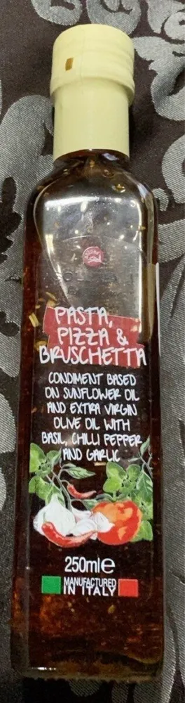 Pasta, pizza, bruschetta