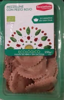 Mezzelune con pesto rojo