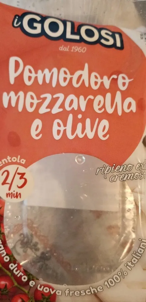 Triangoli pomodoro mozzarella e olive