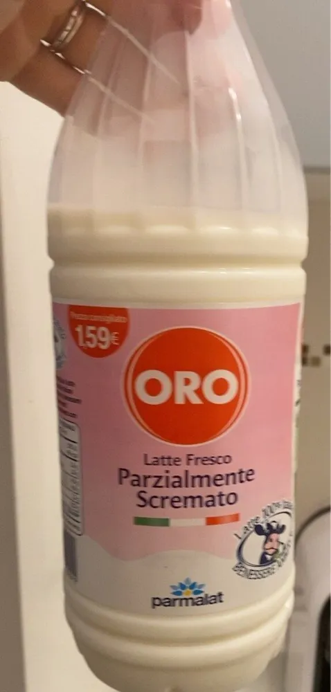 Latte fresco parzialmente scremato