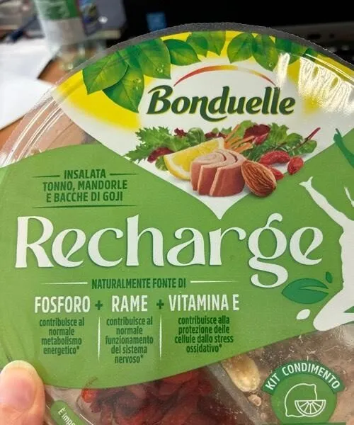Recharge  insalata tonno, mandorle e bacche di Goji