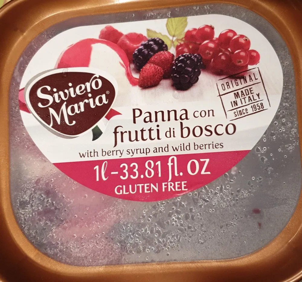 Gelato Panna con frutti di bosco