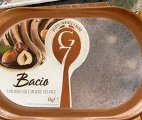 Bacio con nocciole intere tostate
