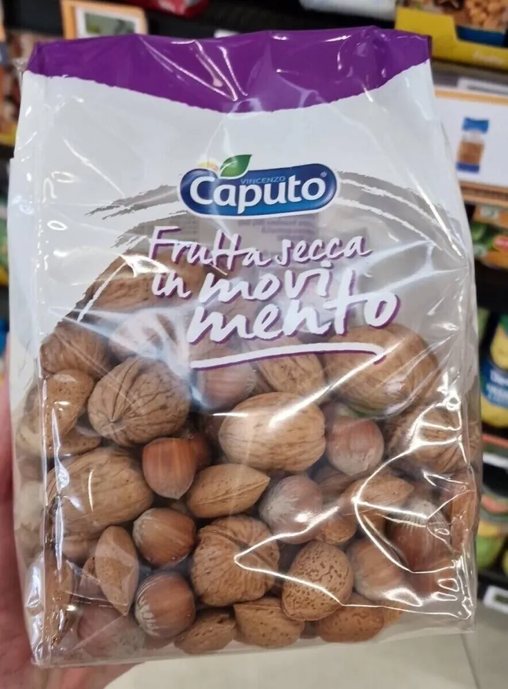 Frutta secca in movimento