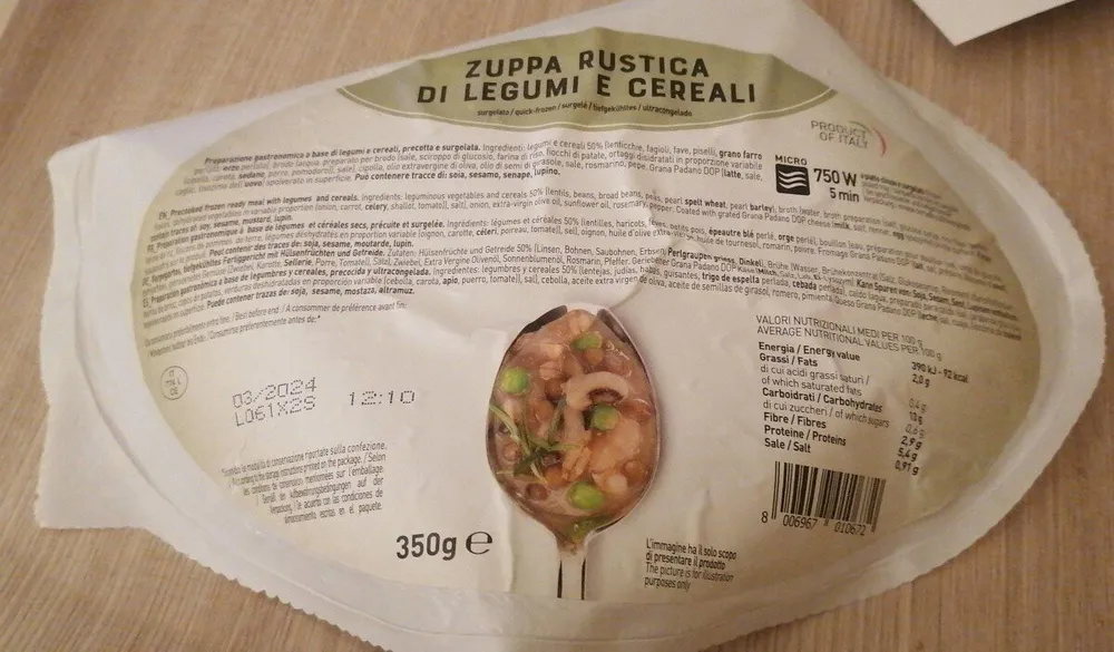Zuppa Rústica Di Legumi e cereali
