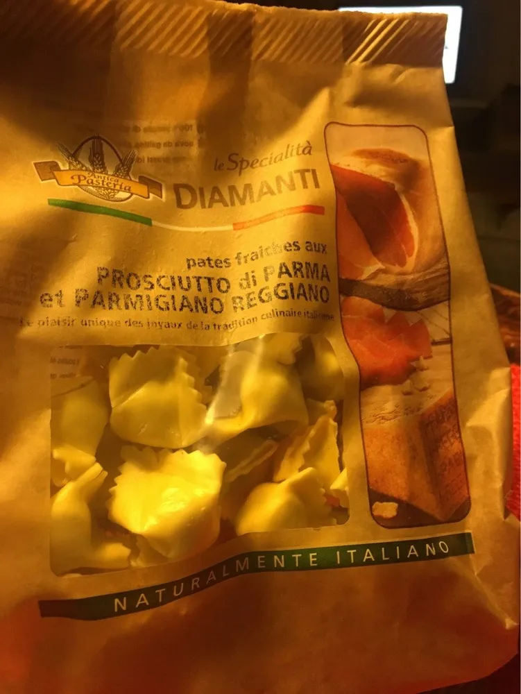 pates fraiches aux prosciutto di parma et parmigiano reggiano