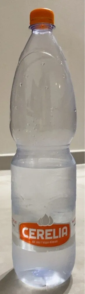Acqua minerale maturale