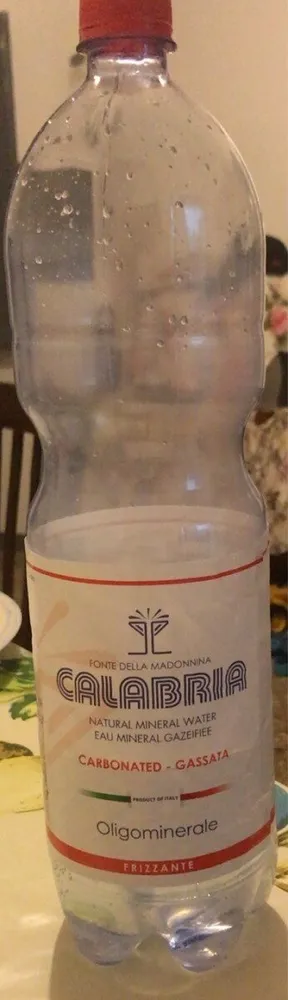 Eau mineral gazeifiee