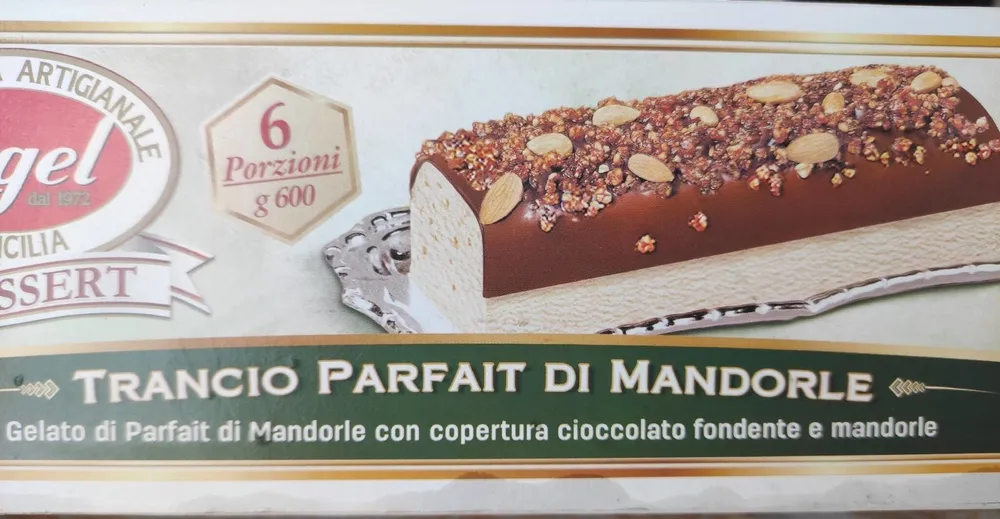 Trancio Parfait di Mandorle