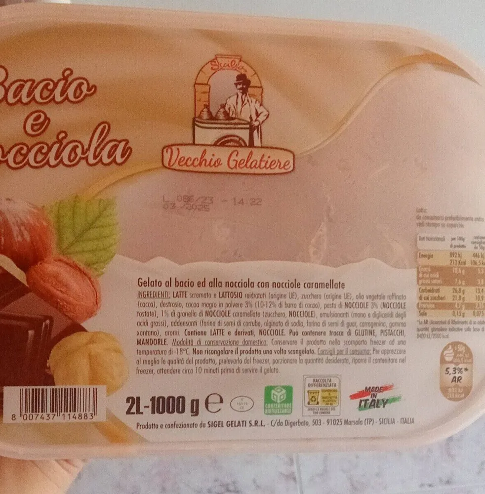 Bacio e nocciola