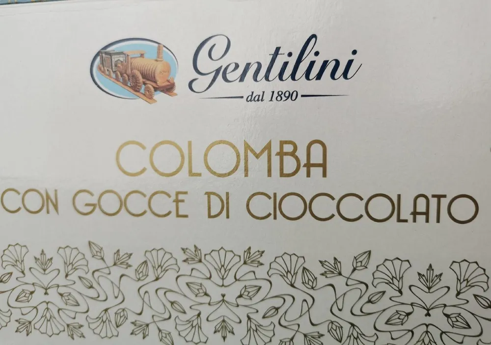 Colomba con gocce di  cioccolato