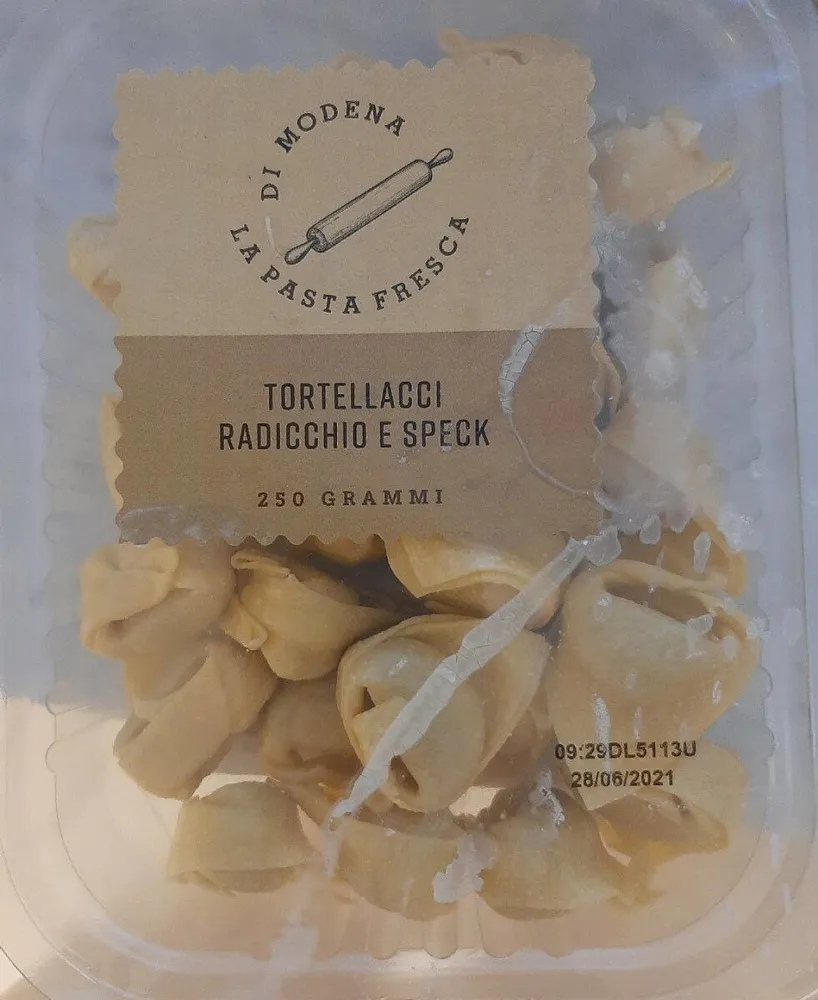 Tortellacci radicchio e speck