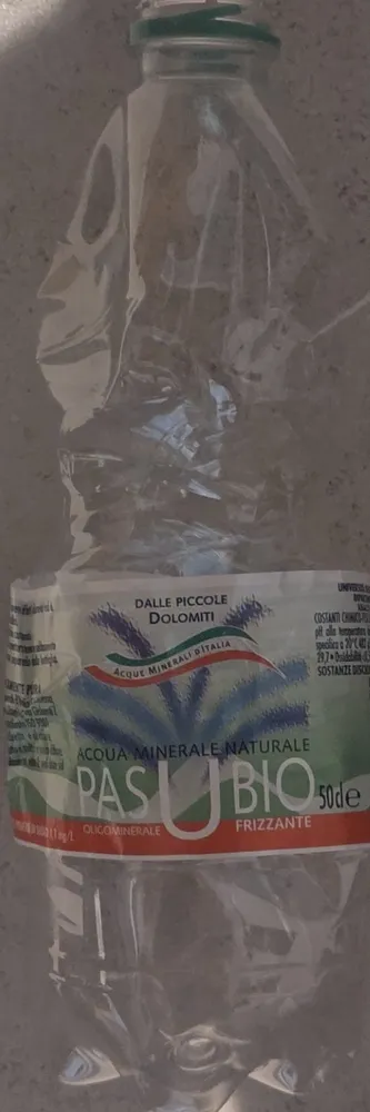 Acqua minerale naturale Pasubio frizzante