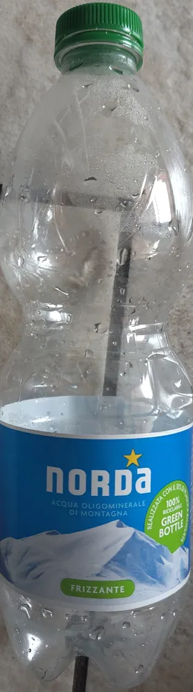 Acqua minerale frizzante